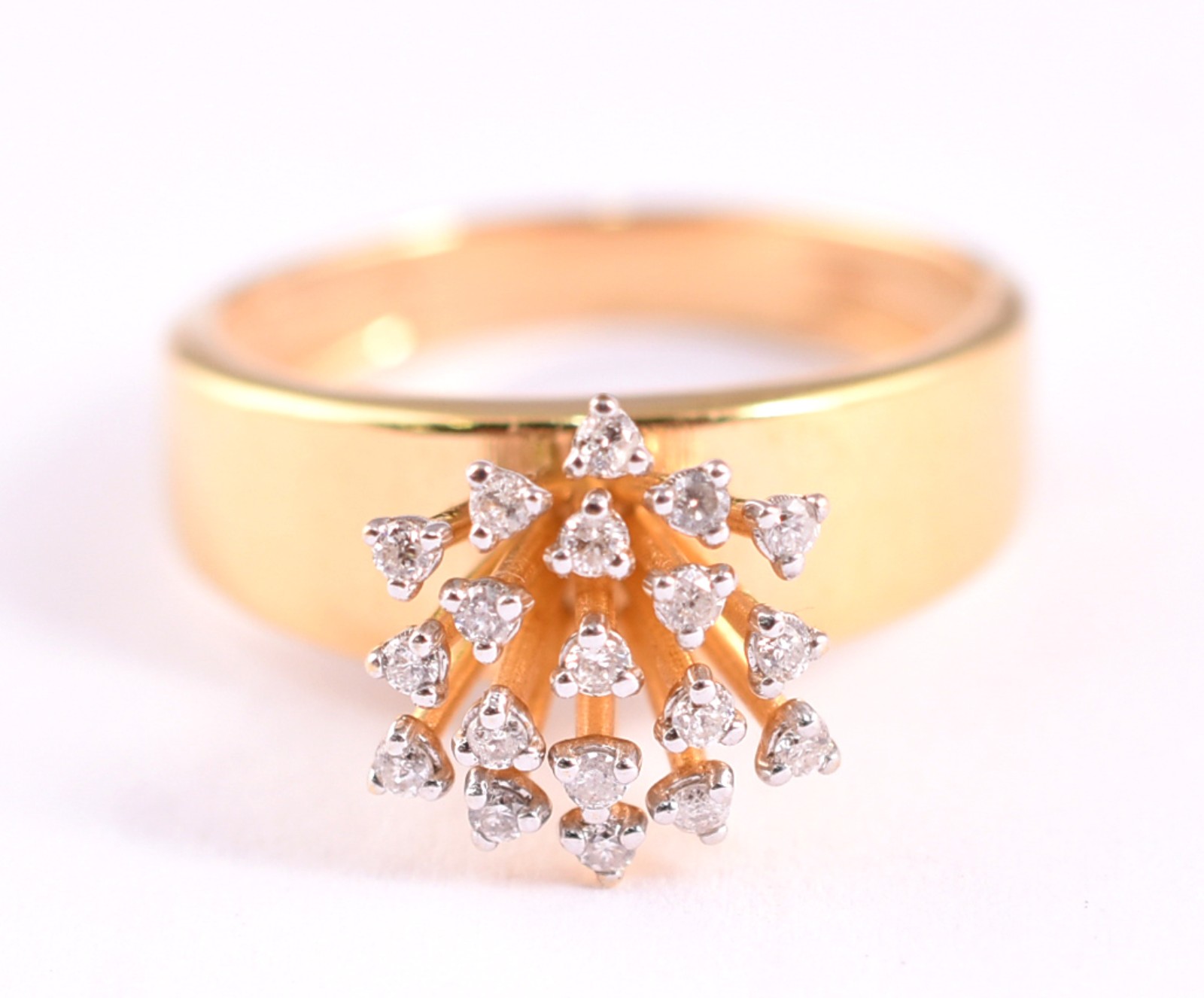 Anel feitio chuveiro em ouro amarelo 18 k, contrastado, com 19... - foto 1 de 5
