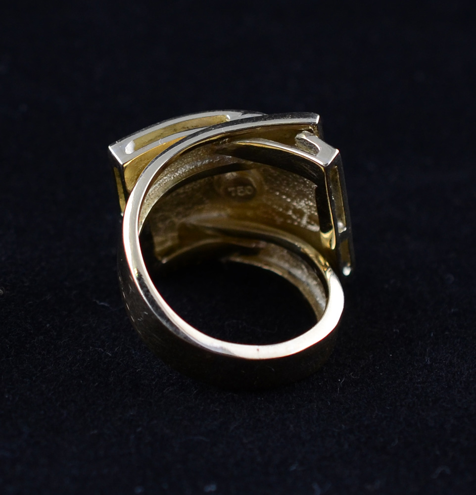 Anel em ouro 18k quadrado. Peso: 12.3g. Aro 18 - foto 2 de 2