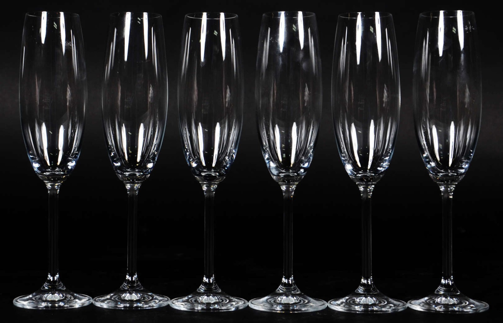 Seis flutes de cristal para champagne, 200 ml. - foto 1 de 2
