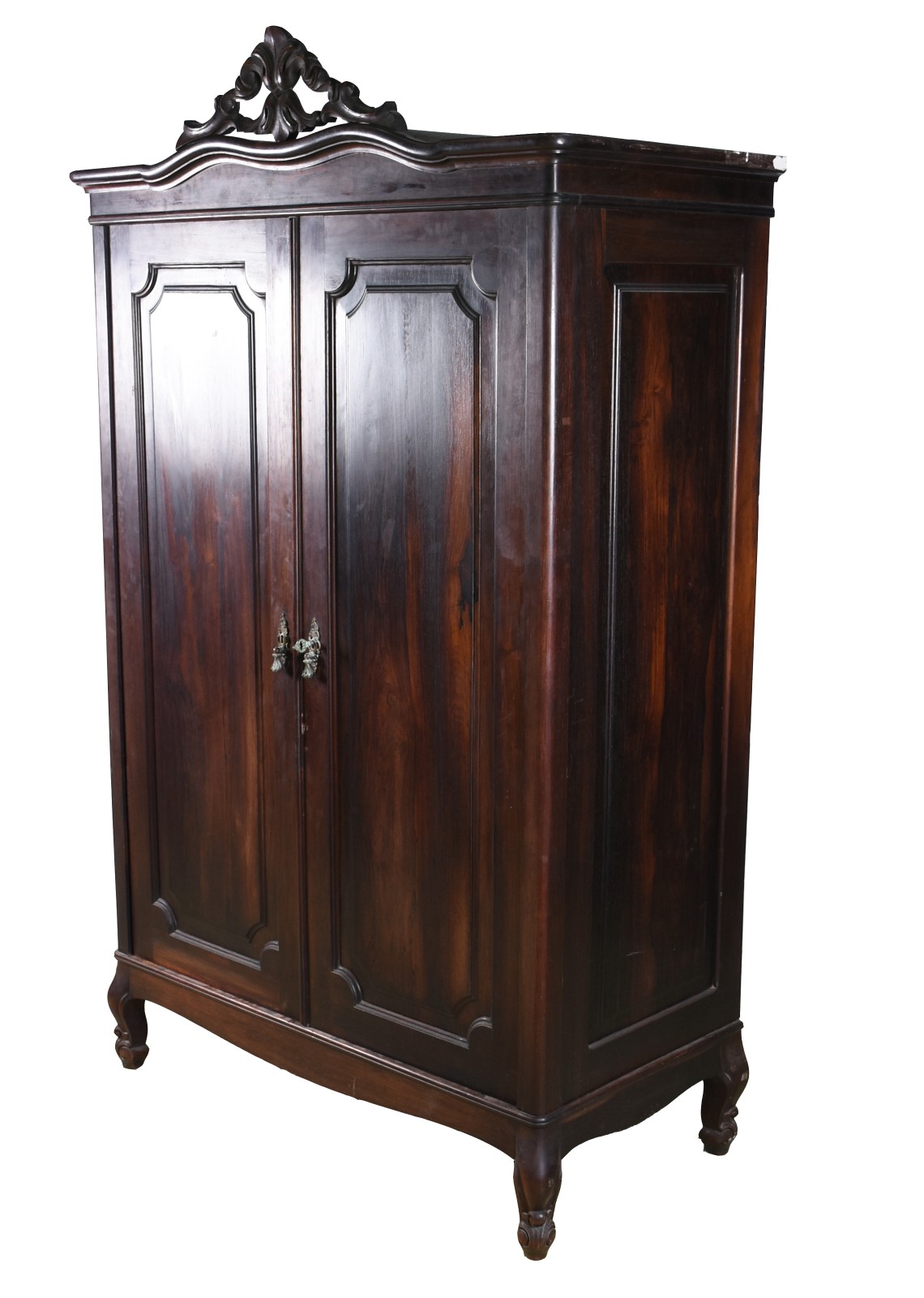 Guarda roupa de jacarandá com duas portas, parte superior encimada... - foto 1 de 5