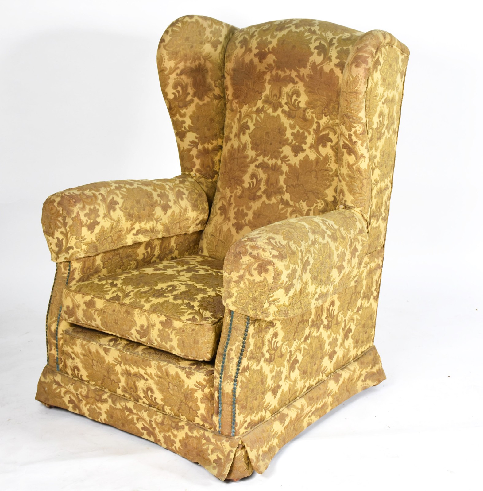 Bergere estofada e forrada com tecido floral na cor mostarda (tecido... - foto 2 de 3