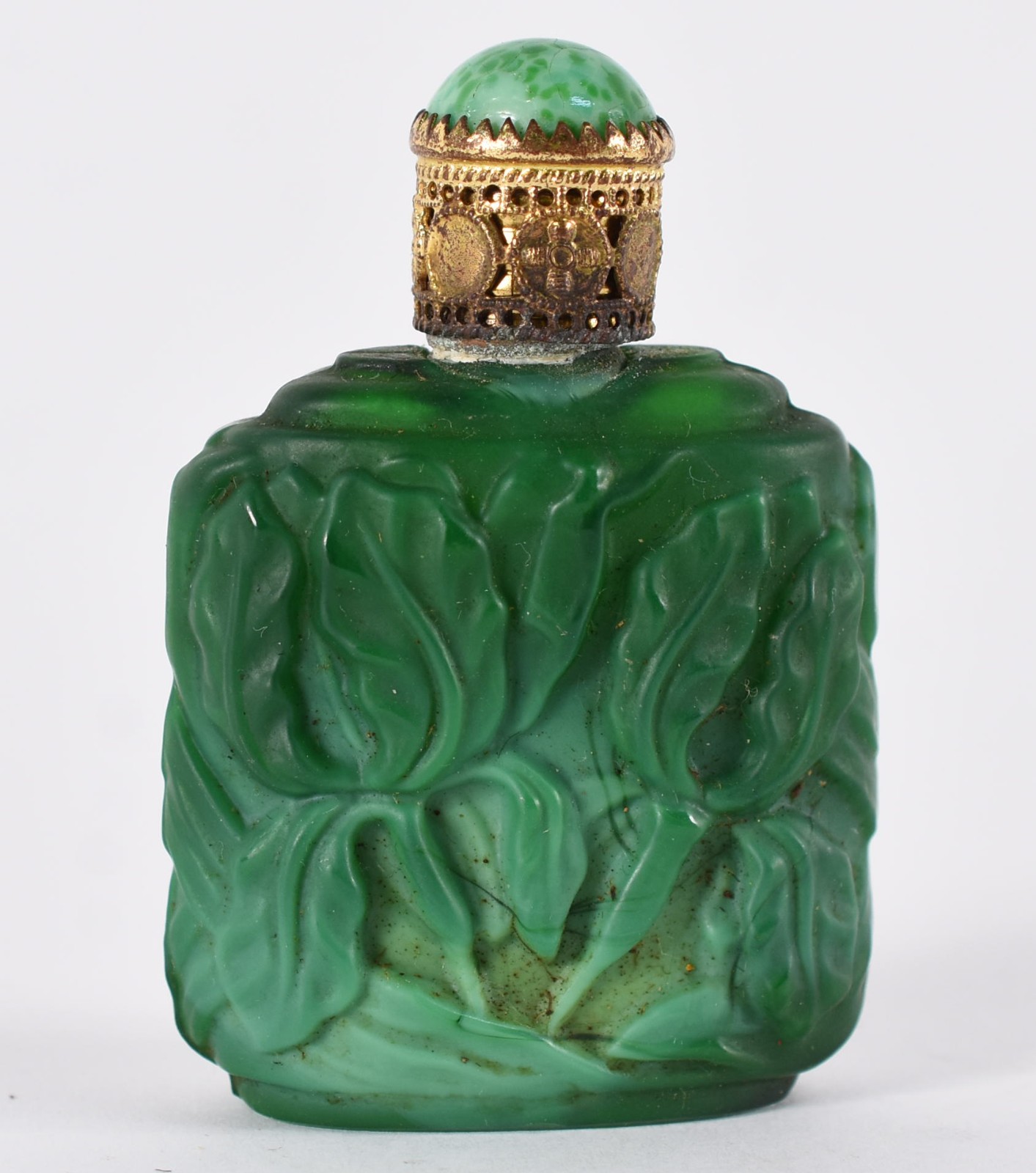 Pequeno perfumeiro de cristal da bohemia, na cor verde. - foto 1 de 4