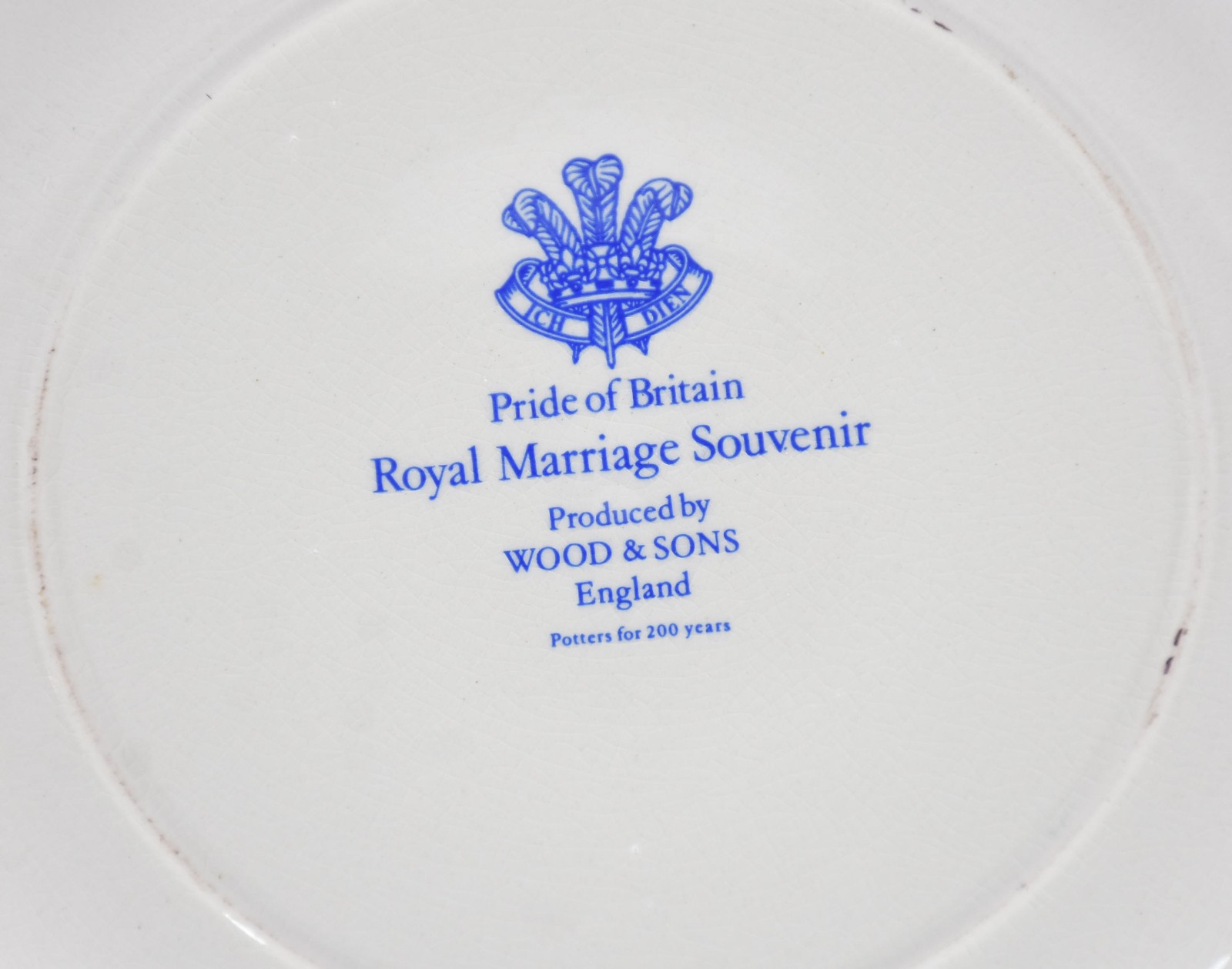 Prato comemorativo de faiança inglesa Wood & Sons "Royal Marriage... - foto 3 de 3