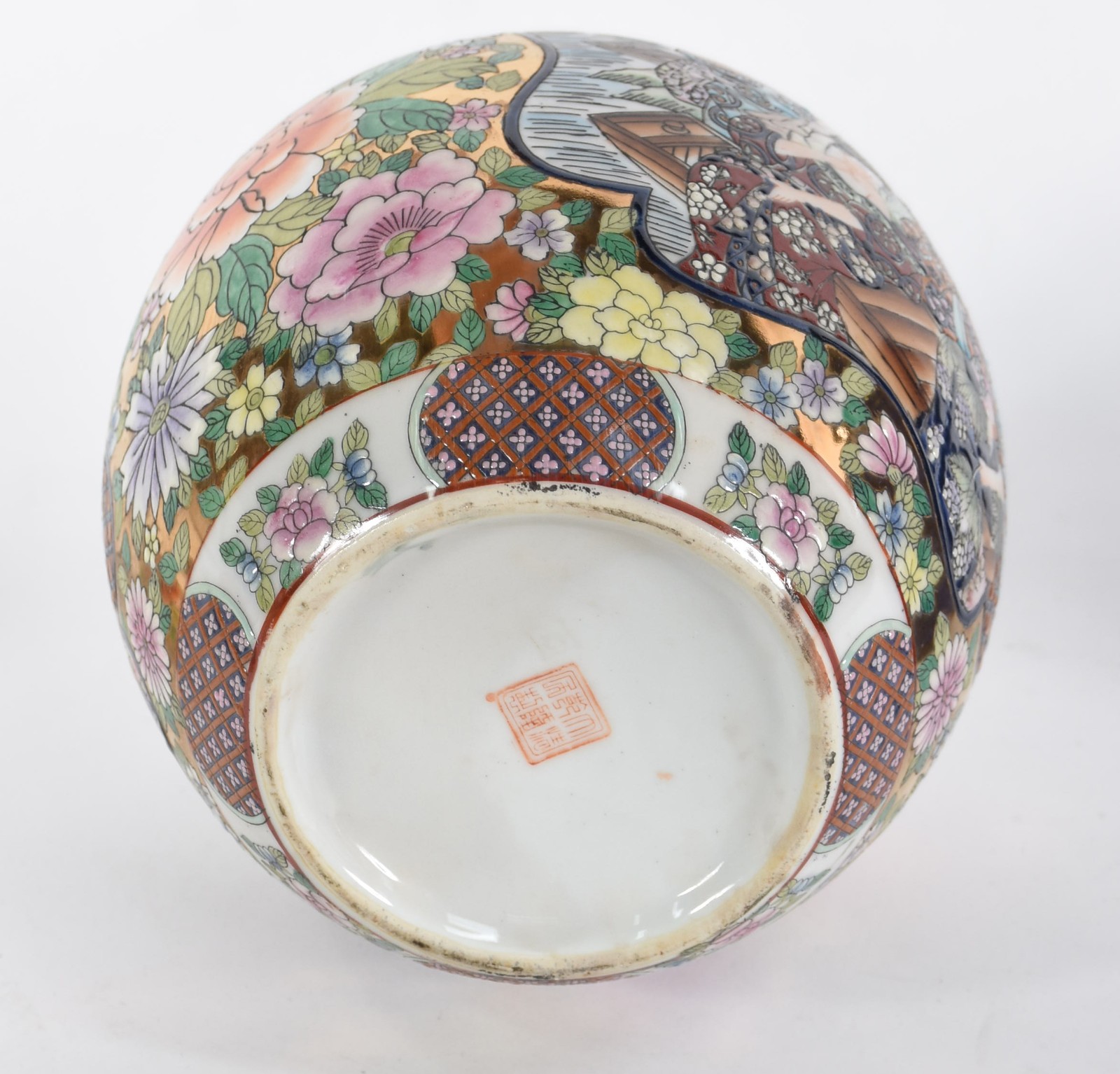 Dois potiches de porcelana, sendo um Real na cor azul e frisos... - foto 6 de 8
