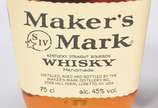 Duas garrafas de whisky, sendo Makers Mark e Ji... - Duas garrafas de whisky, sendo Makers Mark e Jim Beam.