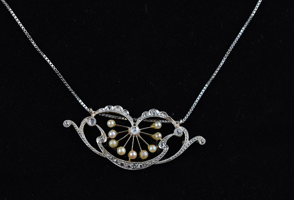 Cordão de ouro branco 18 k com pendente de platina sobre ouro 18k... - foto 1 de 2