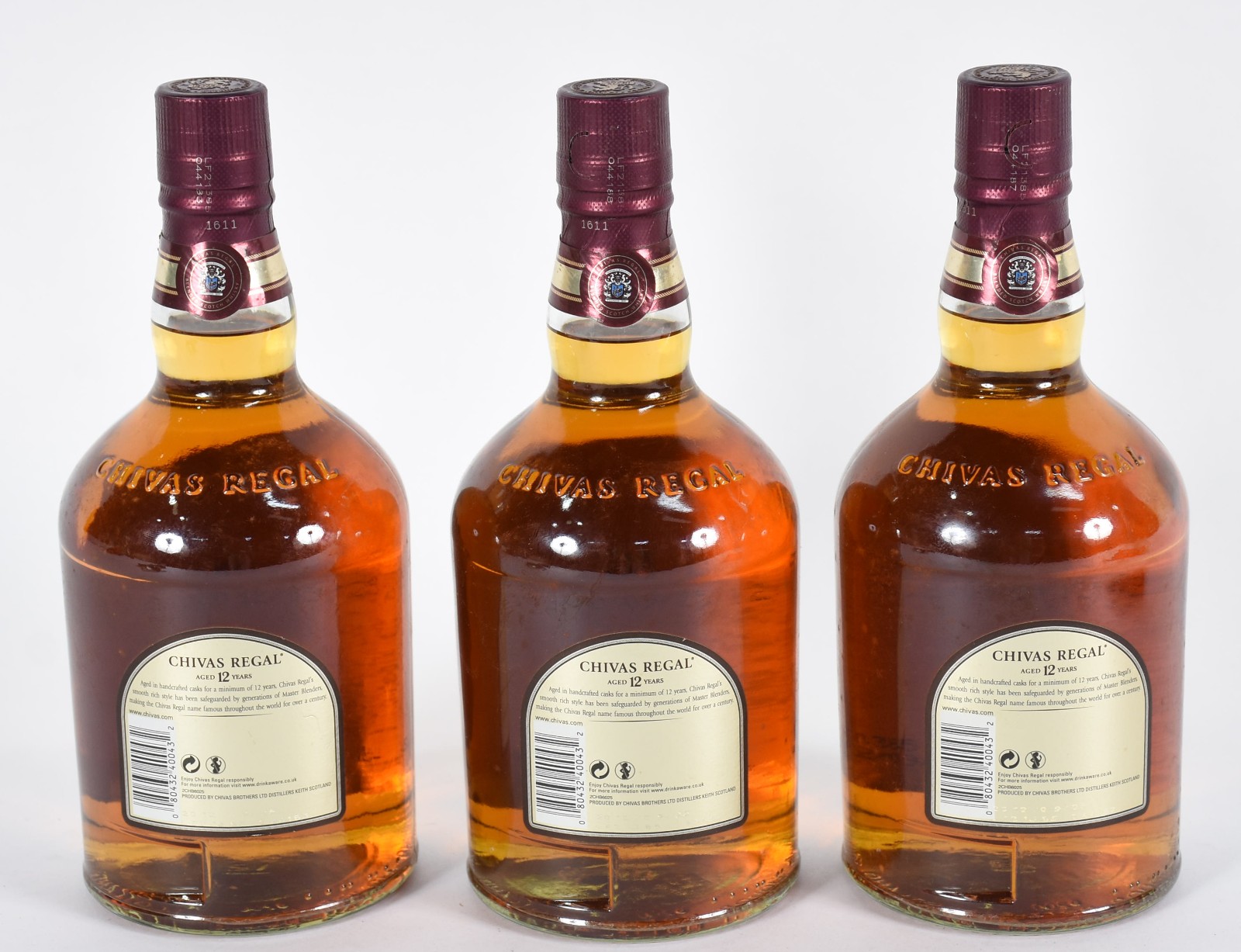 Três garrafas de Whisky Chivas Regal 12 anos. - foto 10 de 10