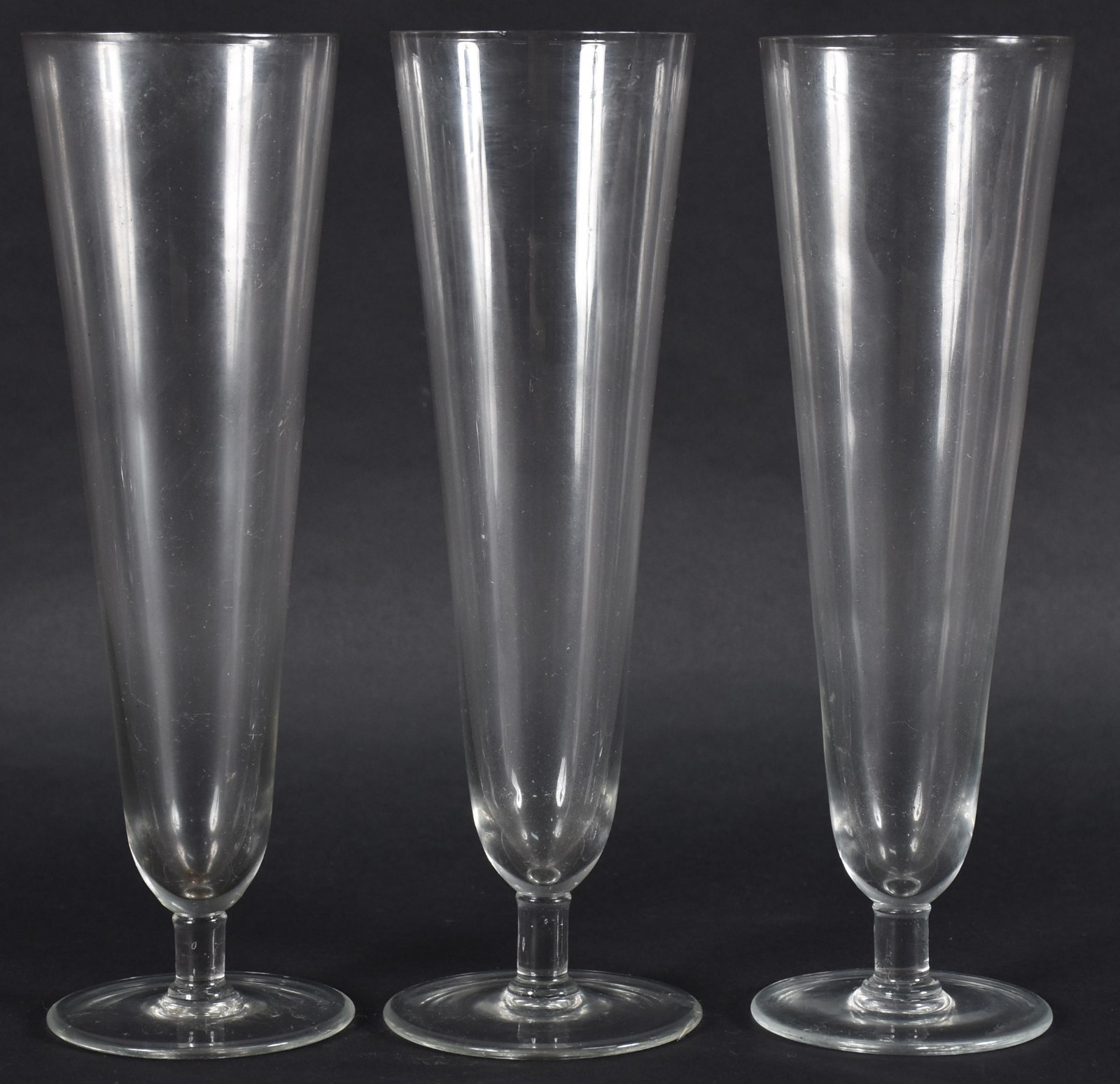 Doze tulipas para chopp de cristal. - foto 3 de 3