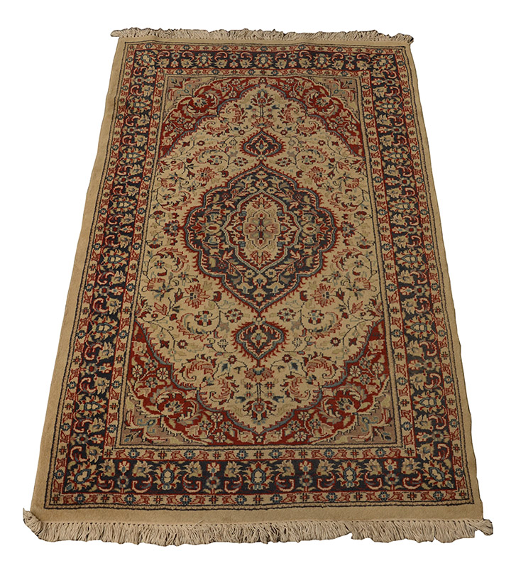 Tapete Kashemir med. 1,34 x 1,24 m.