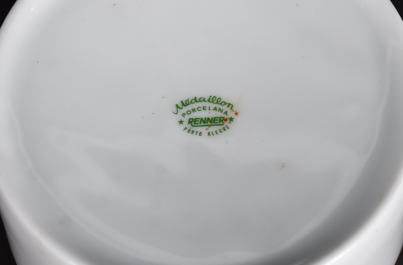 Doze taças para consomé com 8 pires de porcelana Renner. - foto 4 de 5