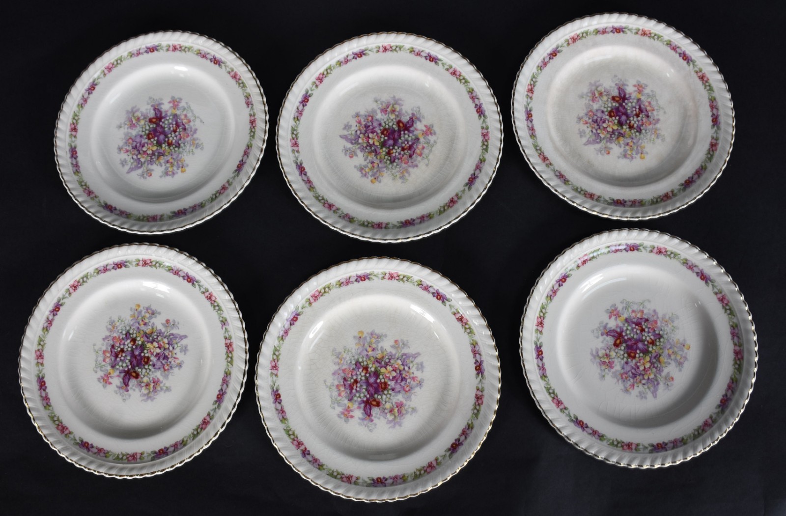 Treze pratinhos diversos para sobremesa de porcelana europeia. - foto 2 de 8