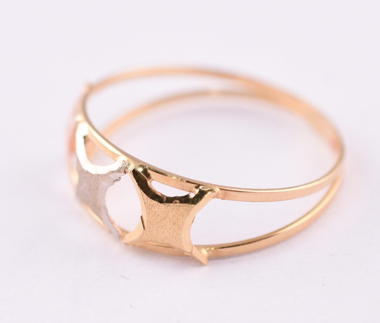 Anel de ouro 18 k feitio estrelinha, aro 17 (Por motivos de... - foto 2 de 3