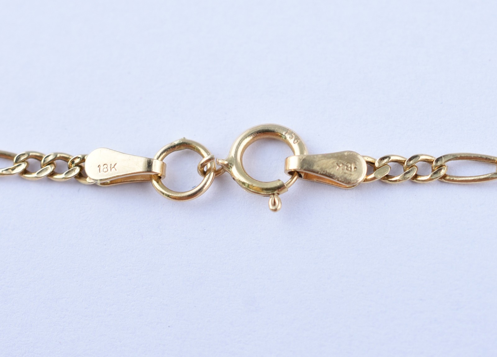 Pulseira de ouro 18 k com pingente (Por motivos de seguranças as... - foto 2 de 4