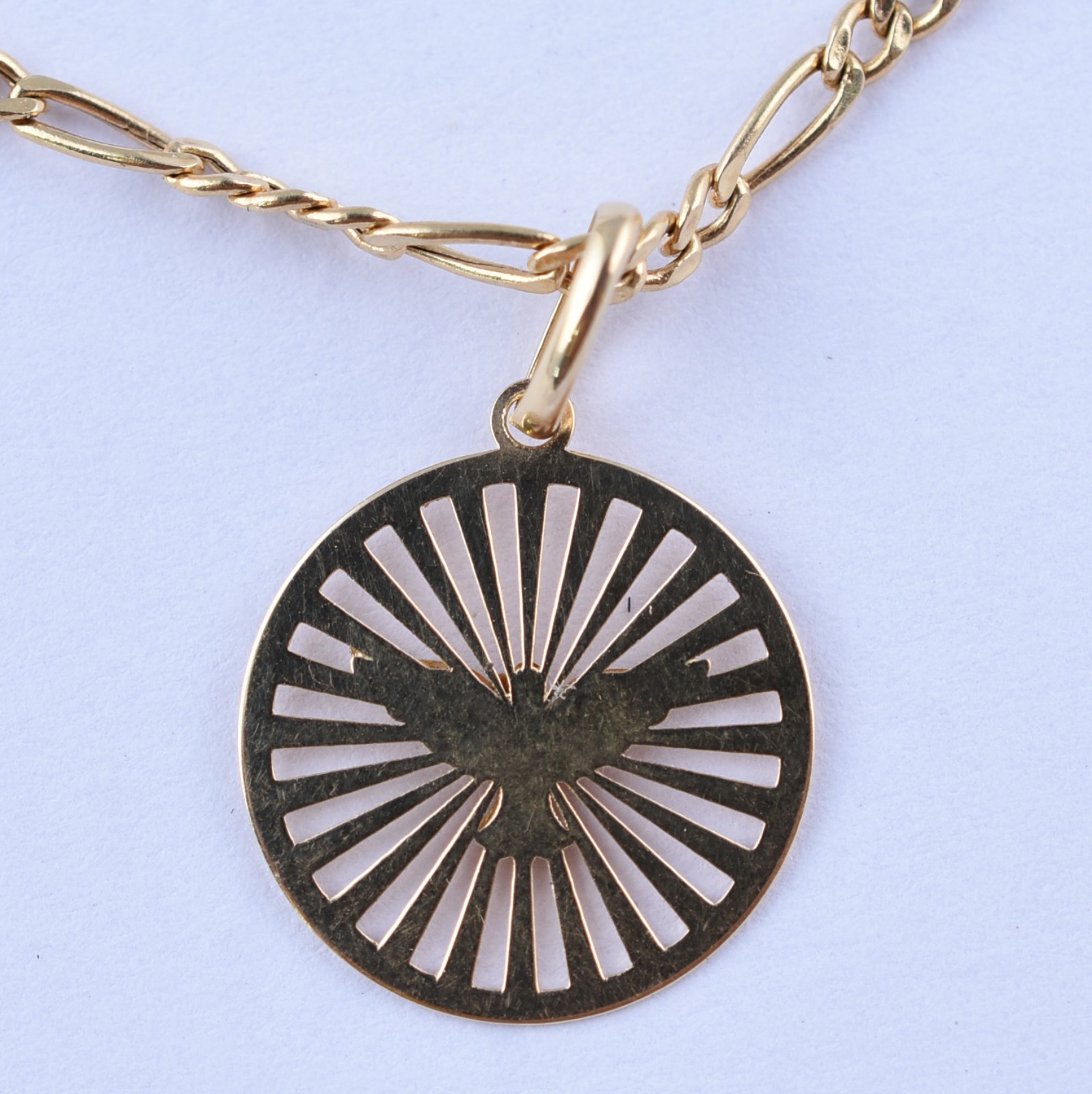 Pulseira de ouro 18 k com pingente (Por motivos de seguranças as... - foto 3 de 4