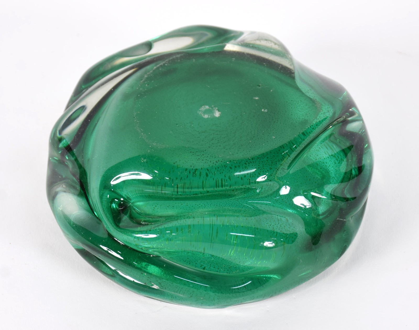 Cinzeiro de vidro decorativo na cor verde com pó de ouro, com pequeno... - foto 4 de 4