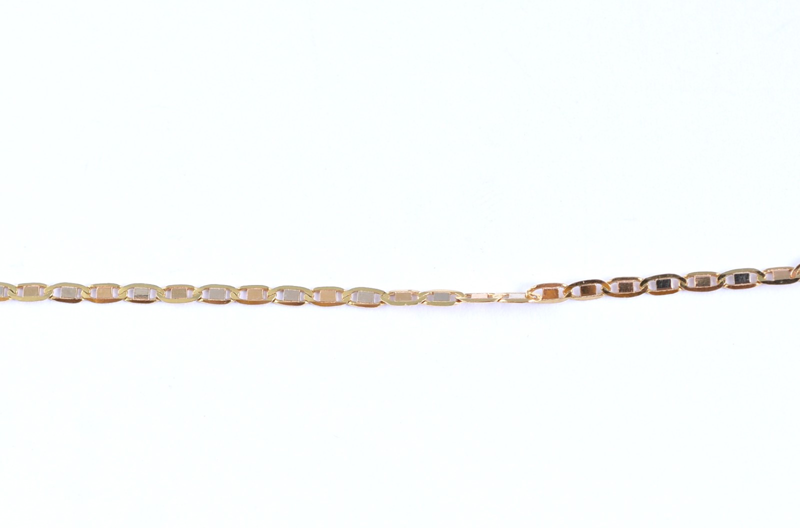 Cordão laminado em ouro 18 k ( Por questão de segurança a peça não se... - foto 1 de 4