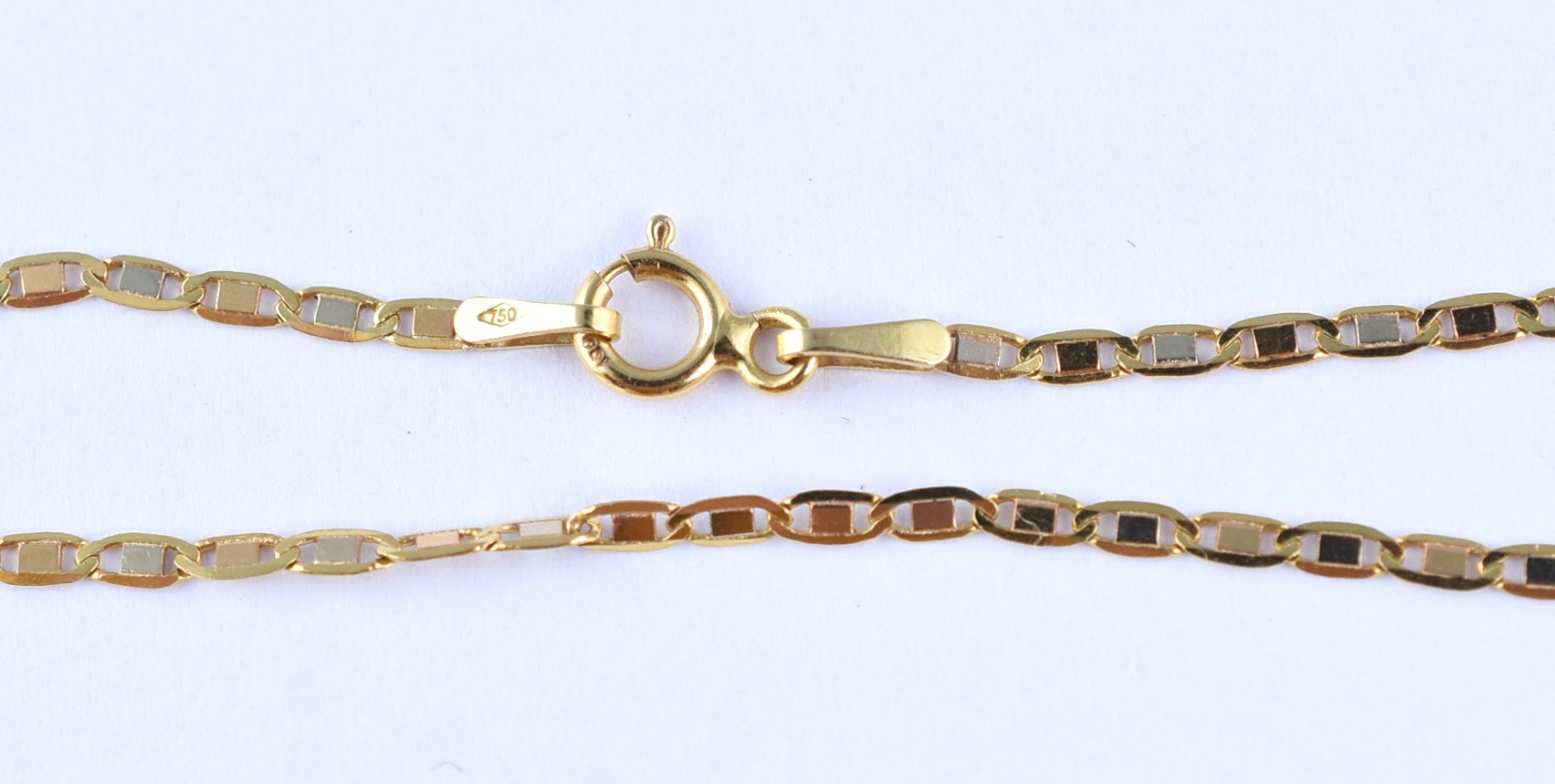 Cordão laminado em ouro 18 k ( Por questão de segurança a peça não se... - foto 3 de 4