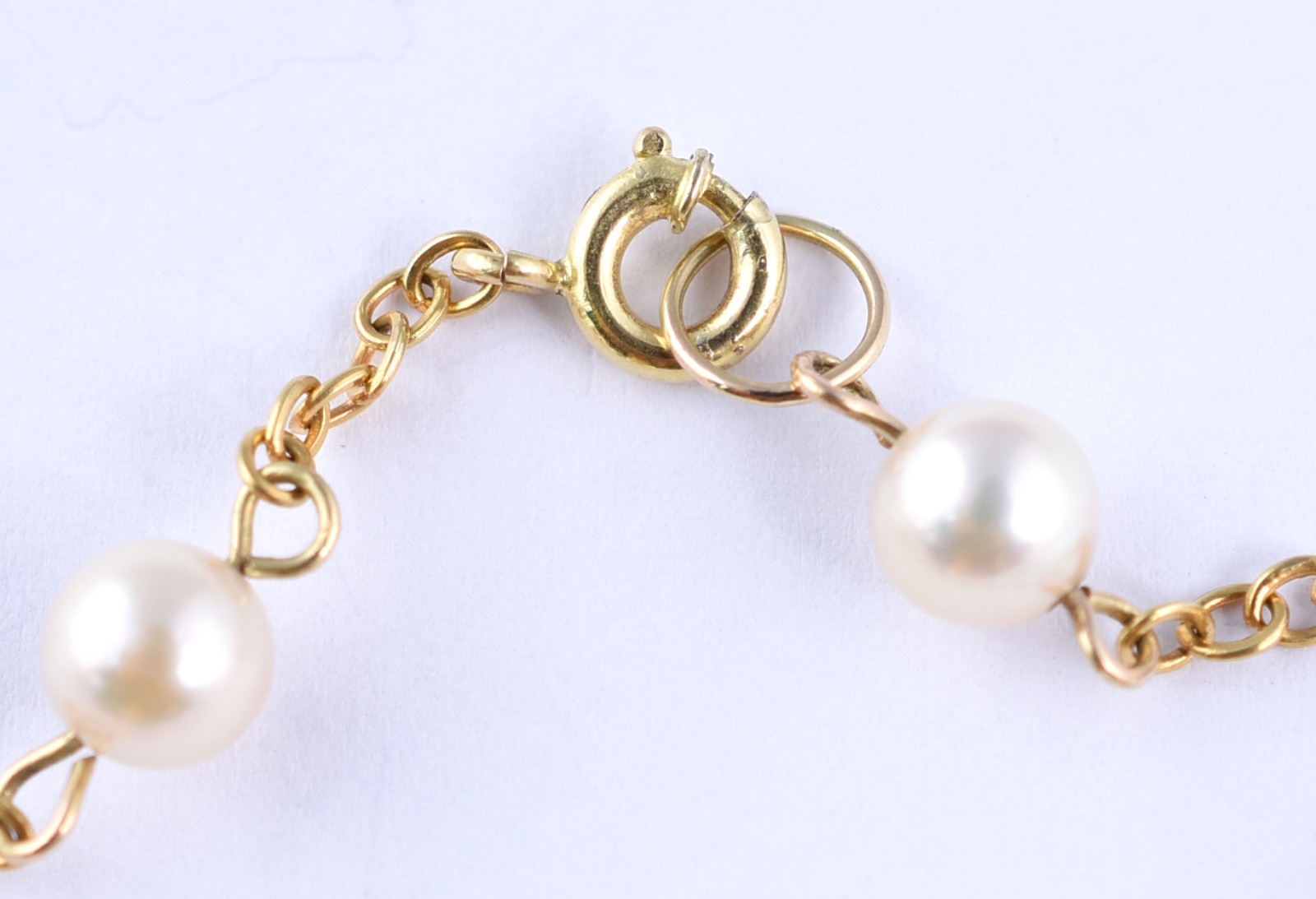 Pulseira em ouro 18 k, feitio corrente com 6 perolas brancas ( Por... - foto 3 de 3