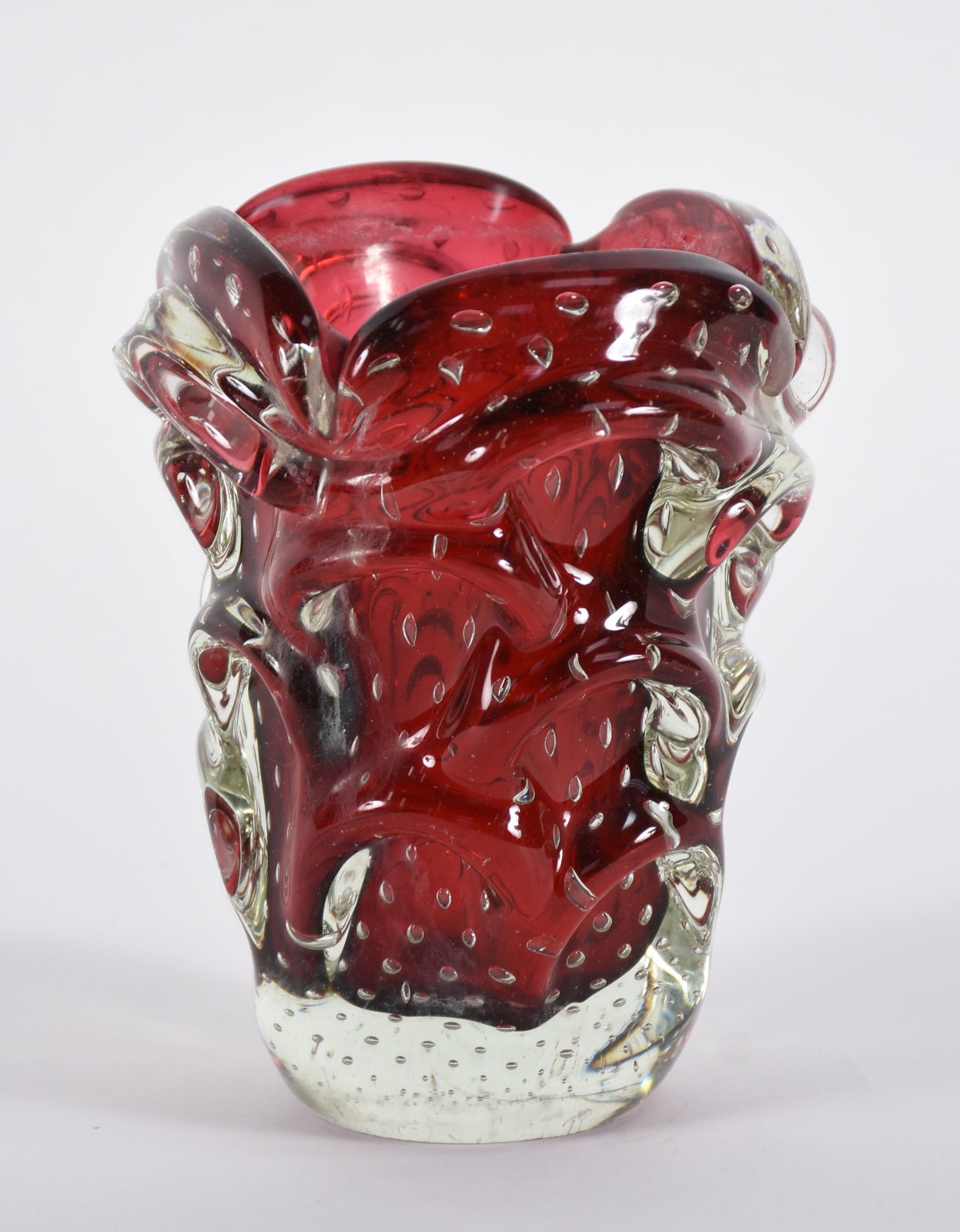 Pequeno vaso de murano na cor rubi. - foto 1 de 5