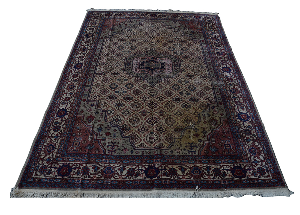 Tapete Ziegler med. 2.40 x 3.50 = 8.40 m2.
