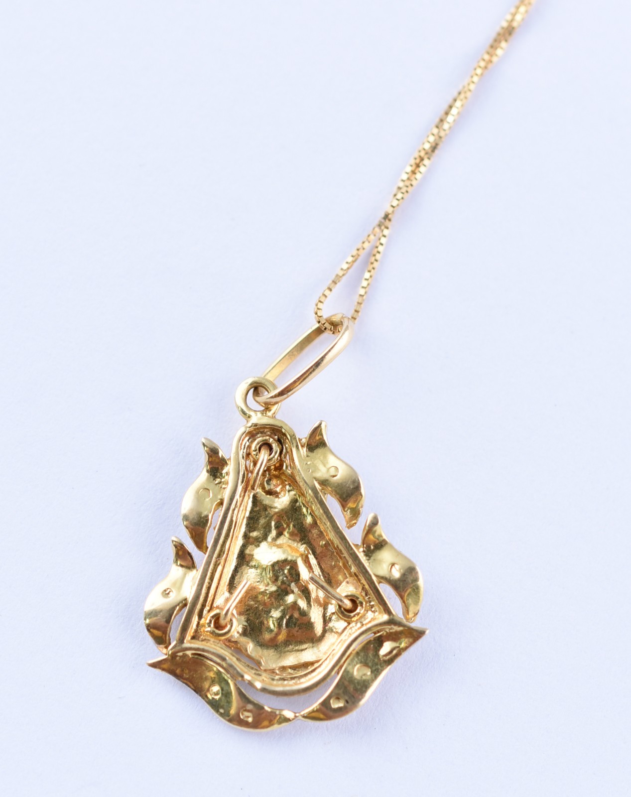 Gargantilha de ouro 18 k contrastado 750, pingente de Nossa Senhora... - foto 5 de 5
