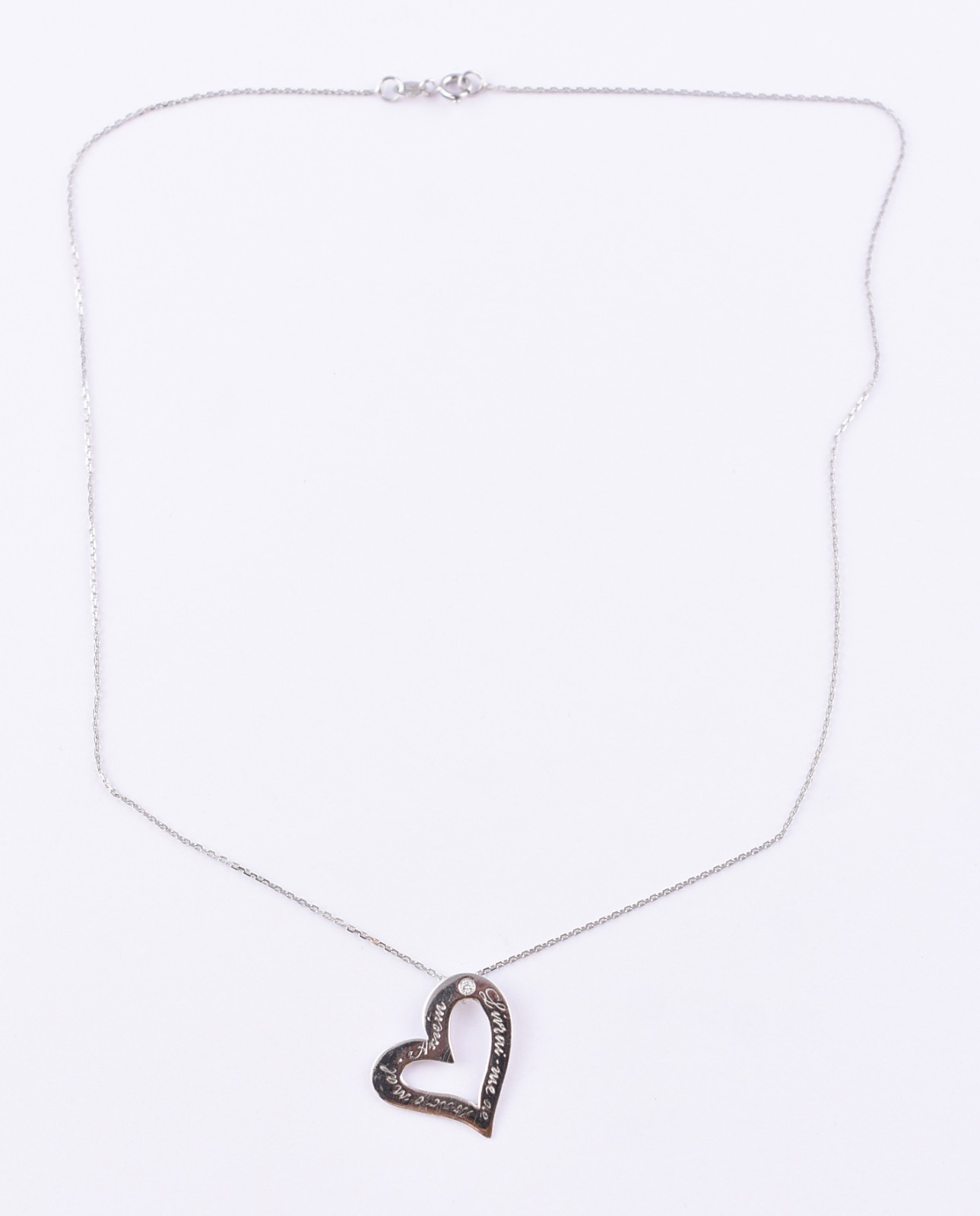 Gargantilha de ouro branco com pingente feitio coração (Por motivos... - foto 1 de 4