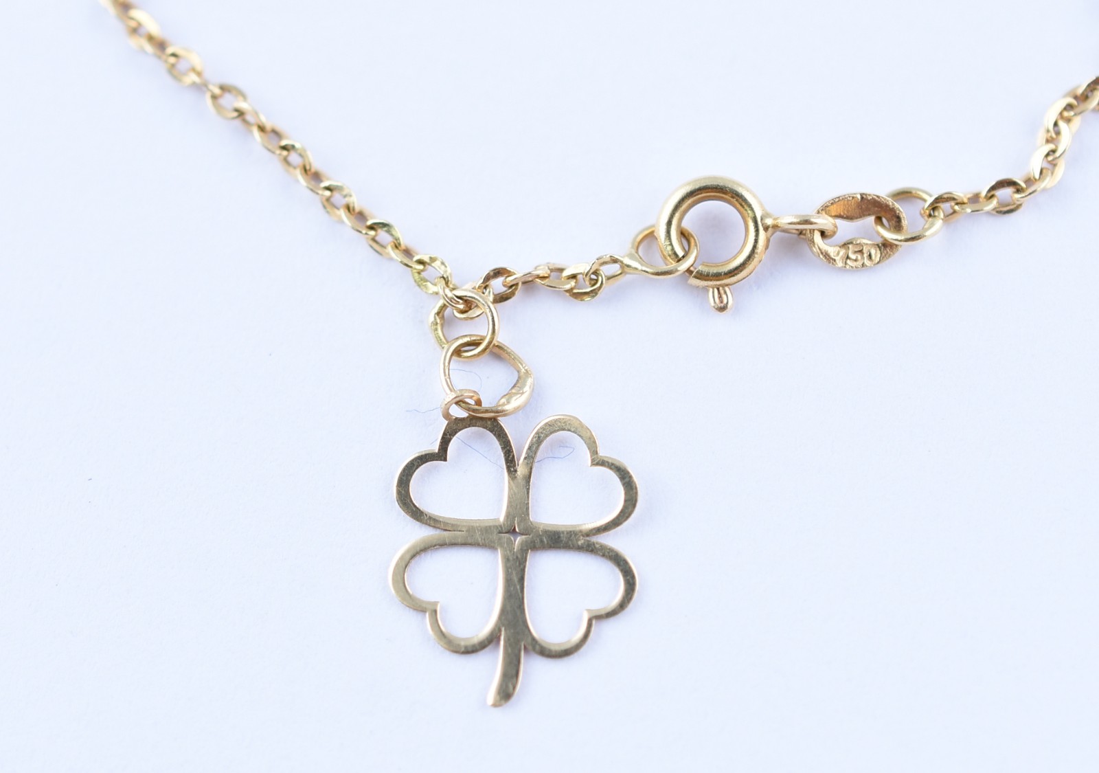 Pulseira de ouro 18 k com pingente feitio trevo (Por motivos de... - foto 3 de 4