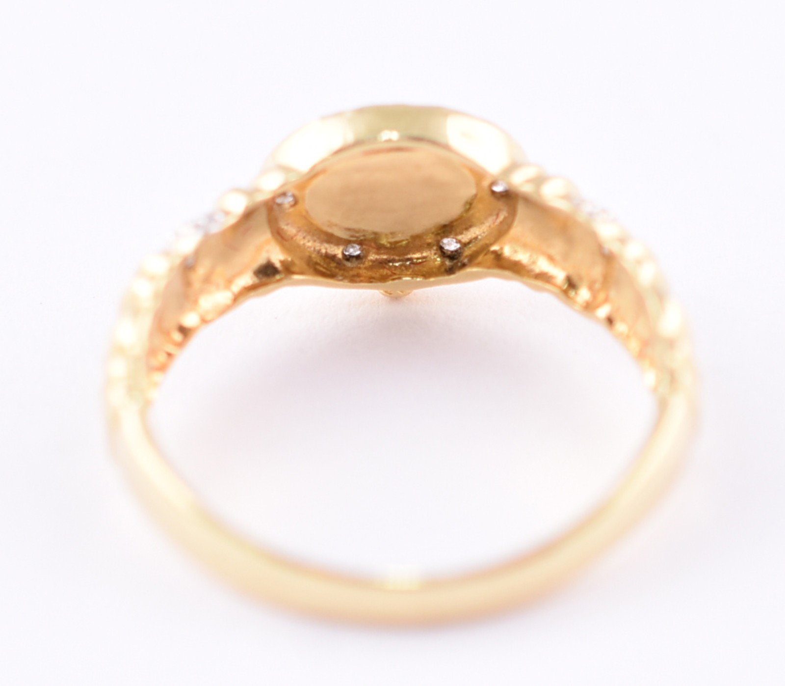 Anel de ouro 18 k contrastado 750 com pequeno brilhante, aro 16 (Por... - foto 3 de 4