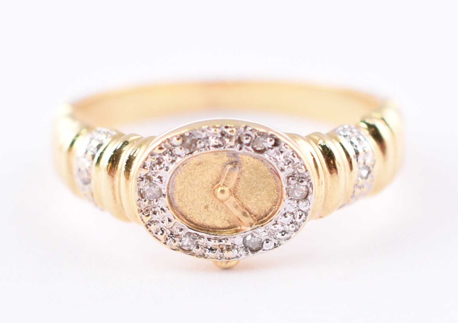 Anel de ouro 18 k contrastado 750 com pequeno brilhante, aro 16 (Por... - foto 1 de 4