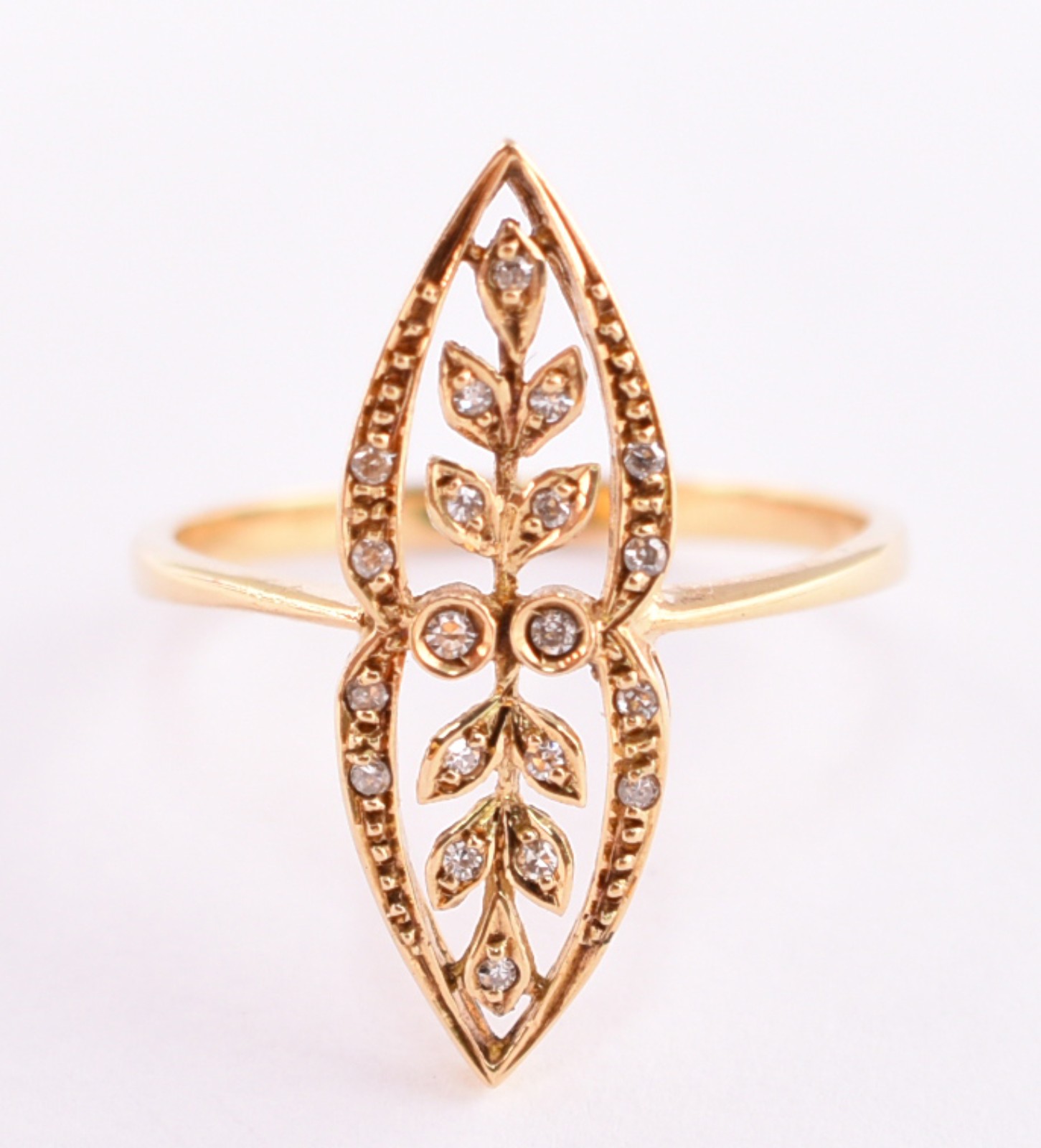 Anel de ouro 18 k contraste 750 com pequenos brilhantes, aro 19 (Por... - foto 1 de 4