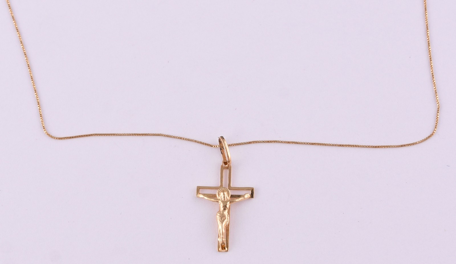 Gargantilha de ouro contraste 750 e pingente feitio crucifixo (Por... - foto 4 de 8
