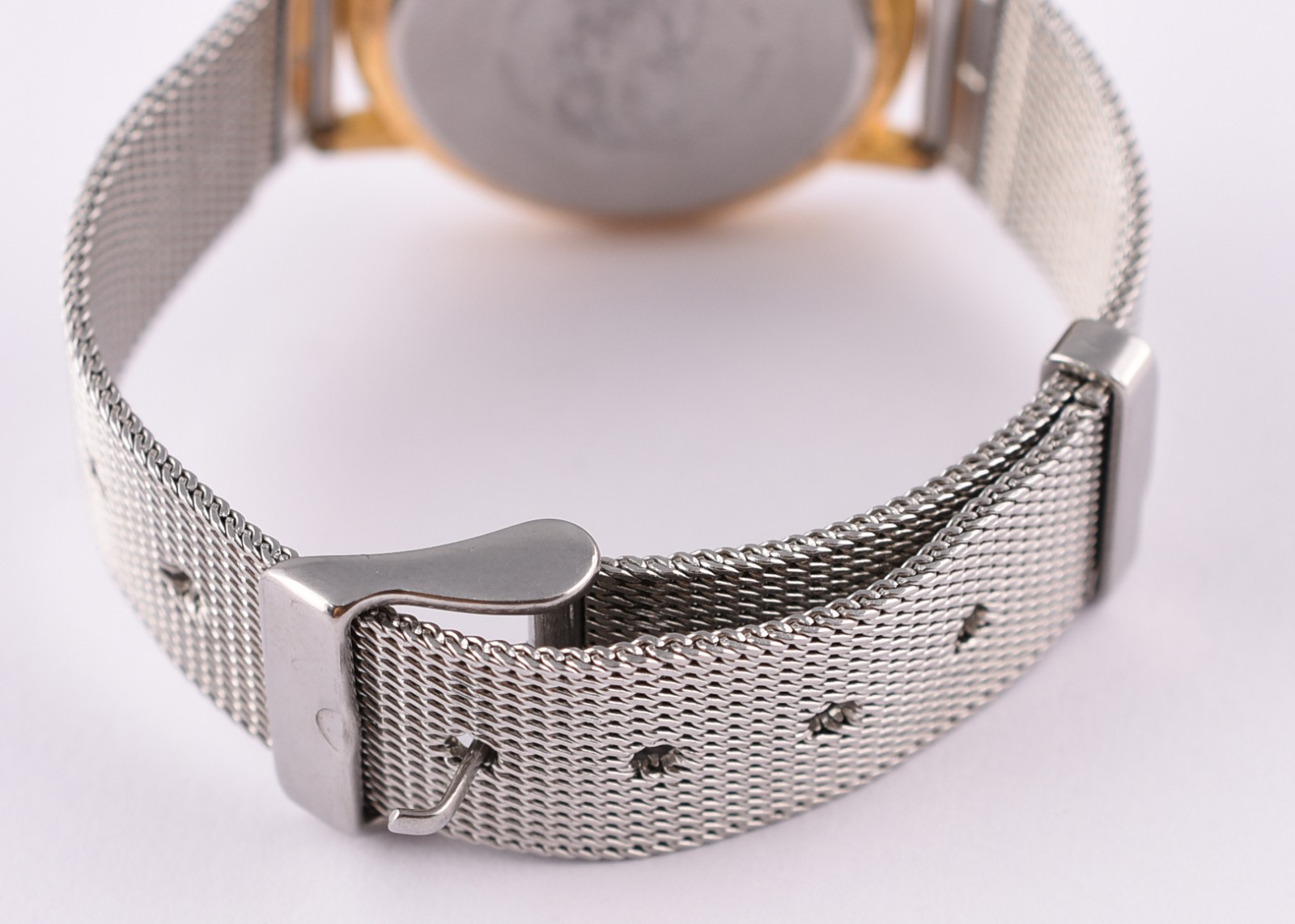 Relógio Skagen Denmark em metal dourado e prateado, funcionando. - foto 5 de 5