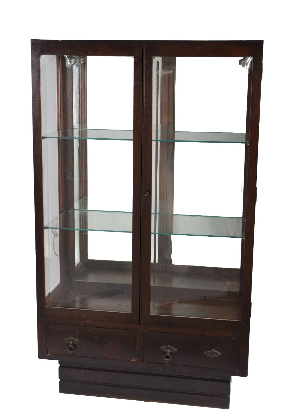 Vitrine de madeira nobre com vidro bisotado, com 2 prateleiras de... - foto 2 de 6