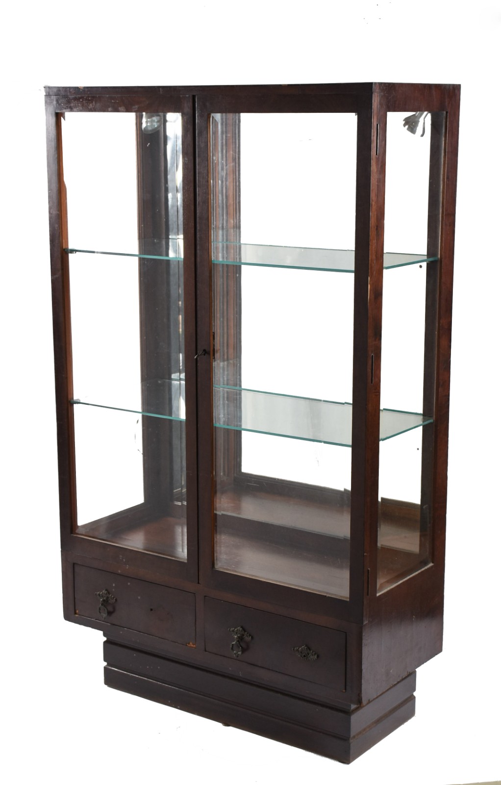 Vitrine de madeira nobre com vidro bisotado, com 2 prateleiras de... - foto 3 de 6