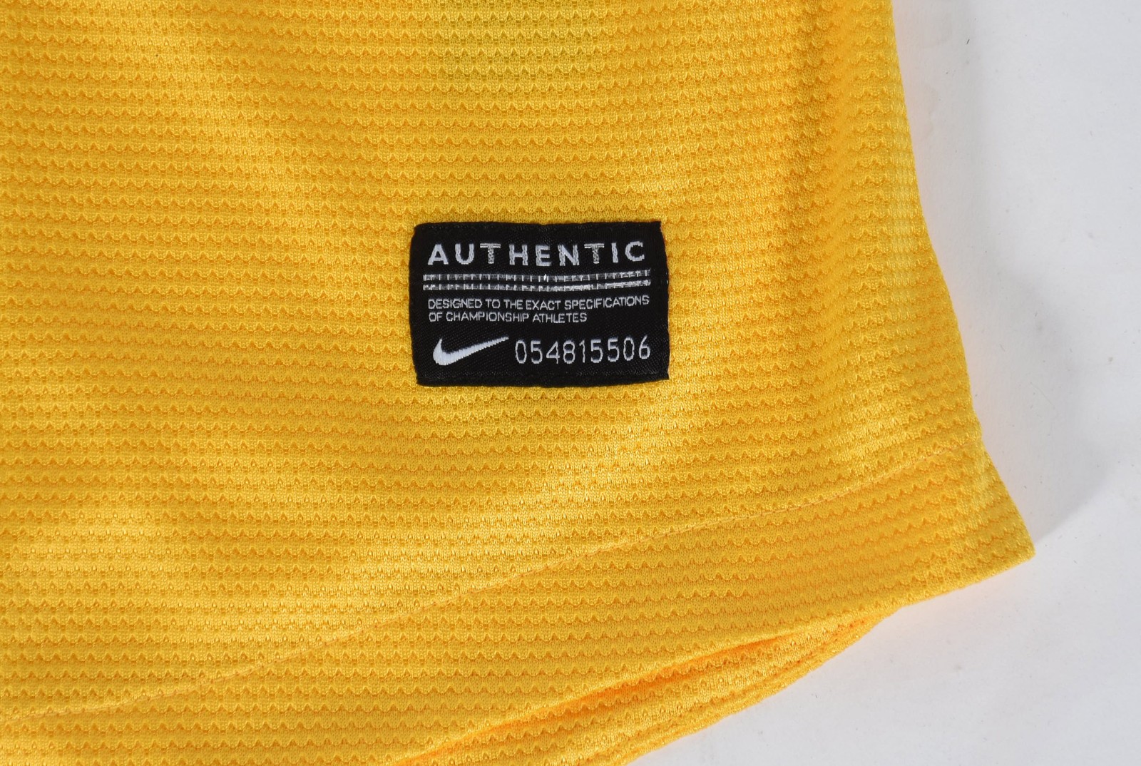 Camisa da conquista da Copa das Confederações 2013, autografada pelos... - foto 9 de 10