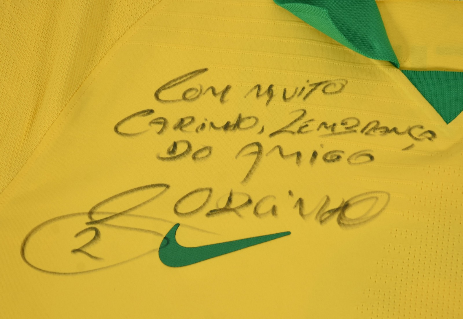 Camisa da Seleção brasileira comemorativa dos 25 anos do tetra no... - foto 2 de 5