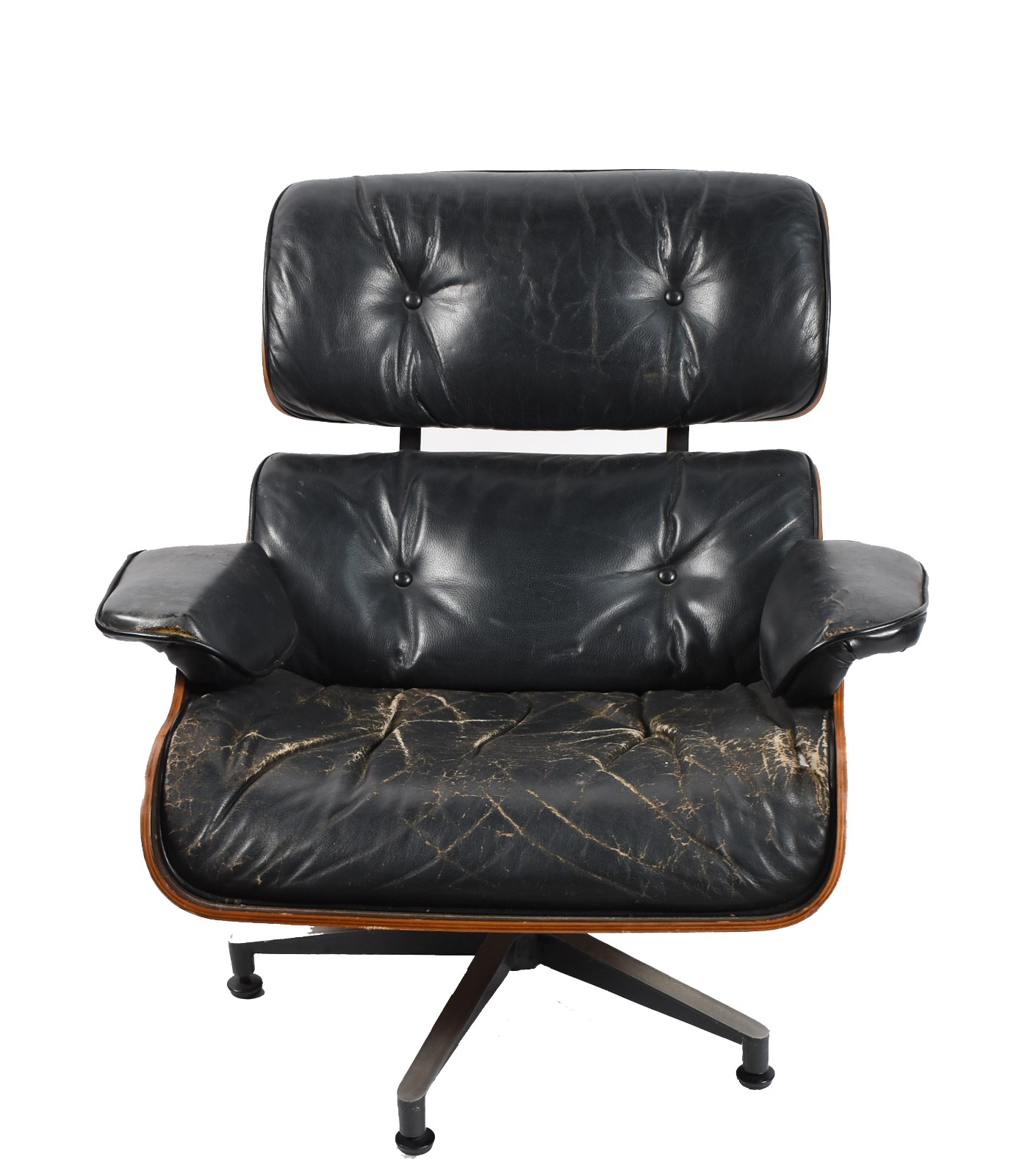 Poltrona giratória estilo Charles Eames imbuia e couro (estofamento... - foto 1 de 6