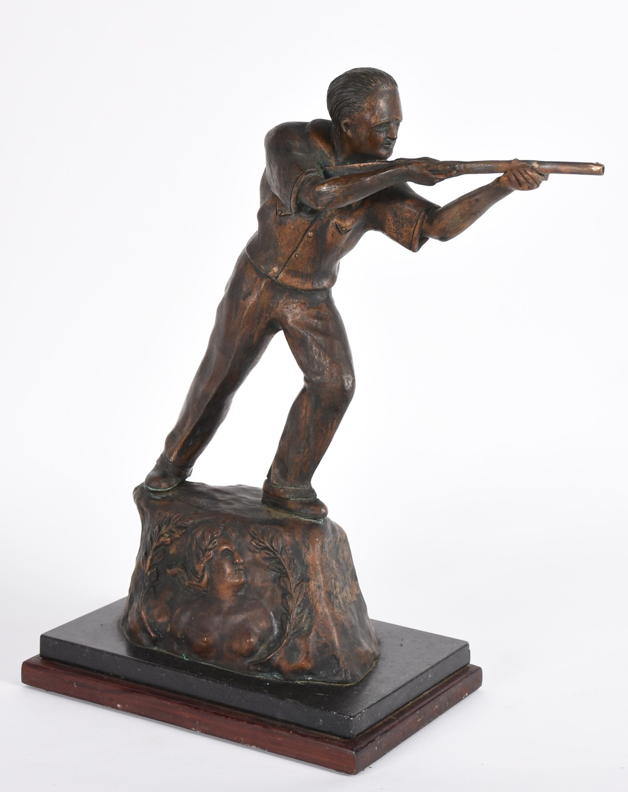 Escultura de petit bronze, assinada. - foto 2 de 7