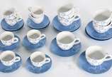Aparelho para chá e café de porcelana Tailandes... - Aparelho para chá e café de porcelana Tailandesa composto de: 6 xícaras para chá com pires, 8 xícaras para café com pires.Total 14 peças