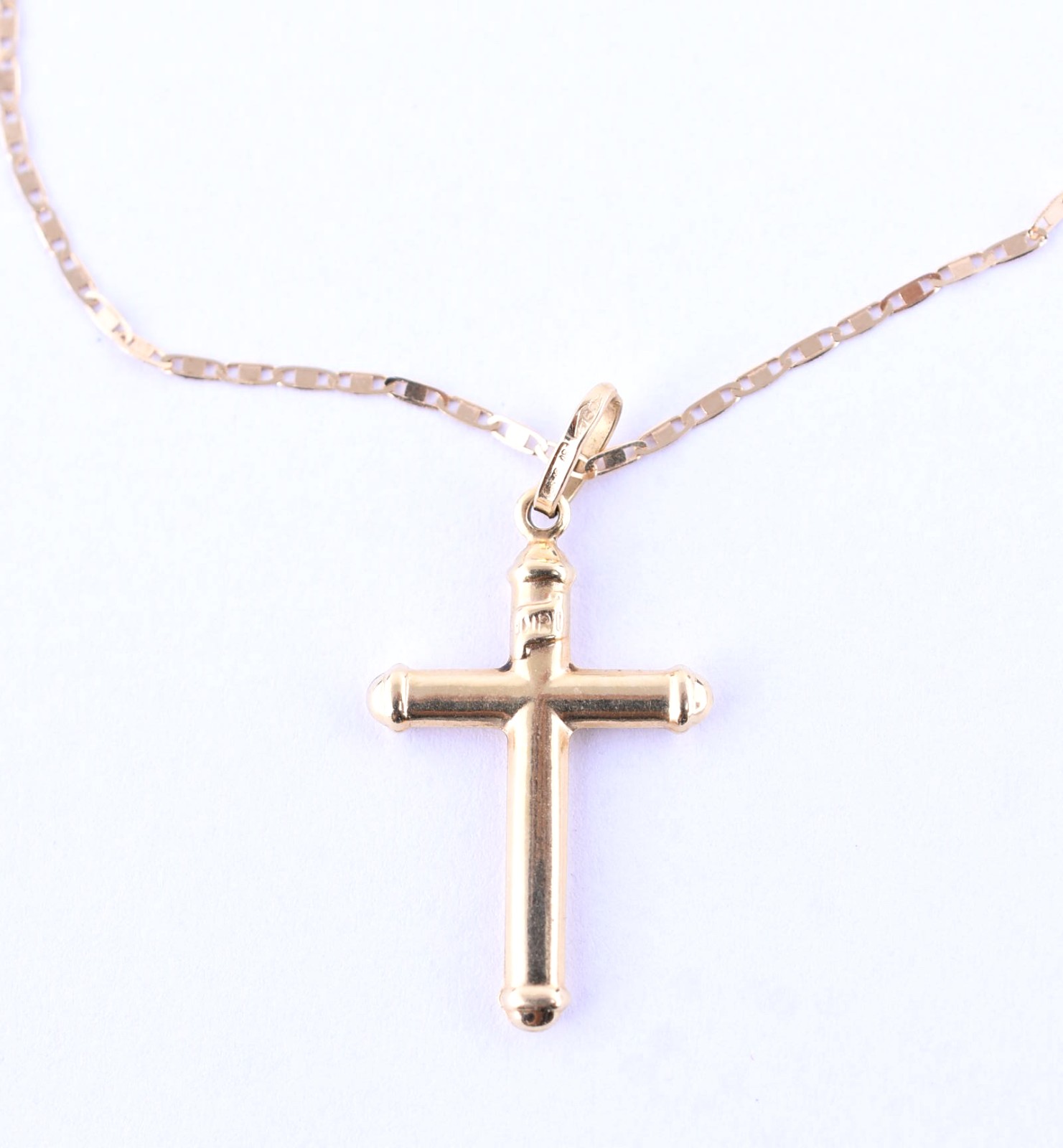 Gargantilha de ouro 18 k, contraste 750 feitio lamina e crucifixo... - foto 1 de 5