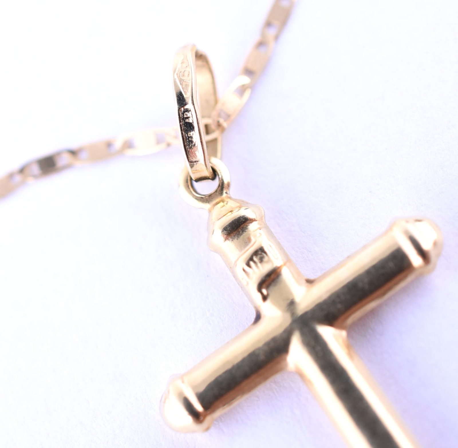 Gargantilha de ouro 18 k, contraste 750 feitio lamina e crucifixo... - foto 3 de 5