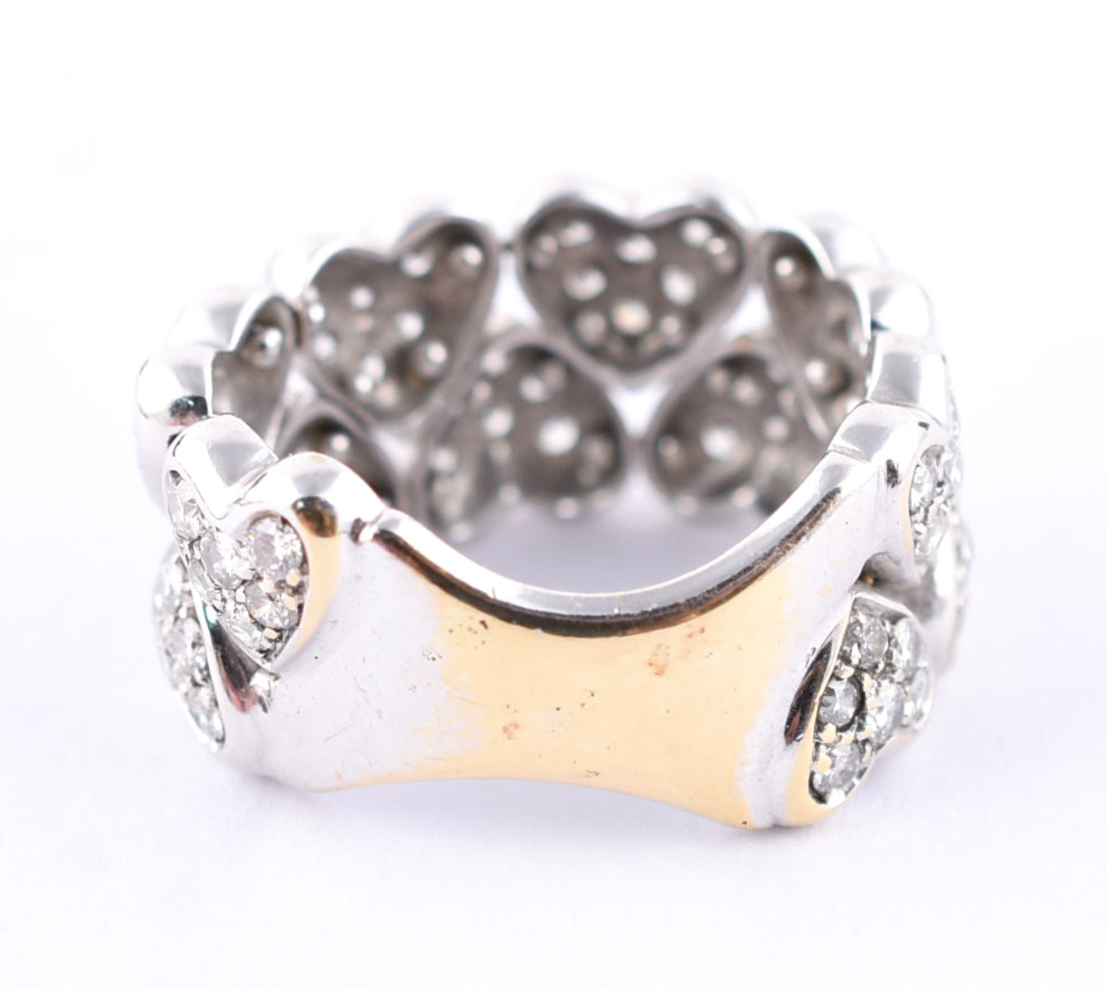 Anel de ouro branco maleável cravejado de brilhantes, aro 18 (Por... - foto 3 de 4