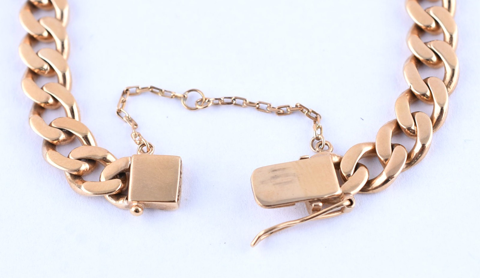 Pulseira de ouro 18 k feitio "elos batidos", parte interna dos elos... - foto 2 de 3
