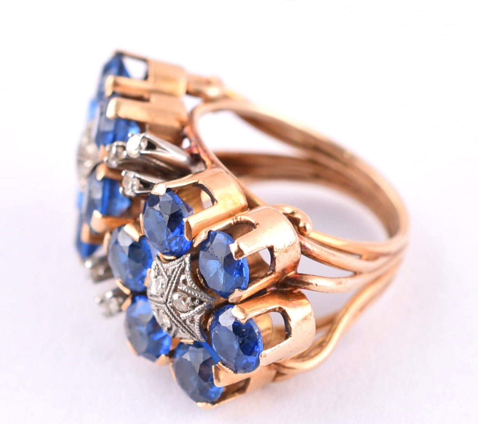 Anel de ouro 18 k com pedras azuis e detalhes cravejados de... - foto 2 de 3