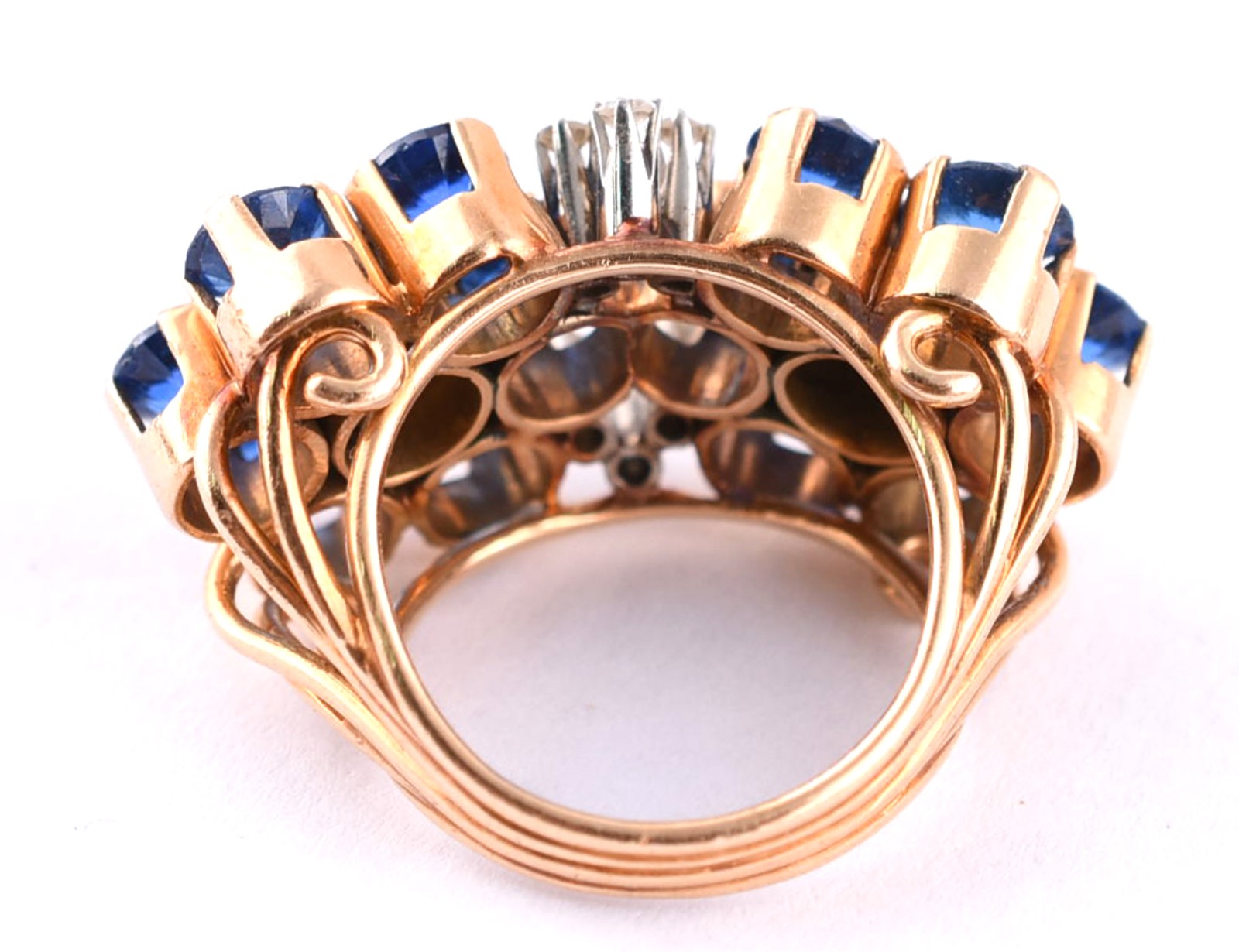 Anel de ouro 18 k com pedras azuis e detalhes cravejados de... - foto 3 de 3