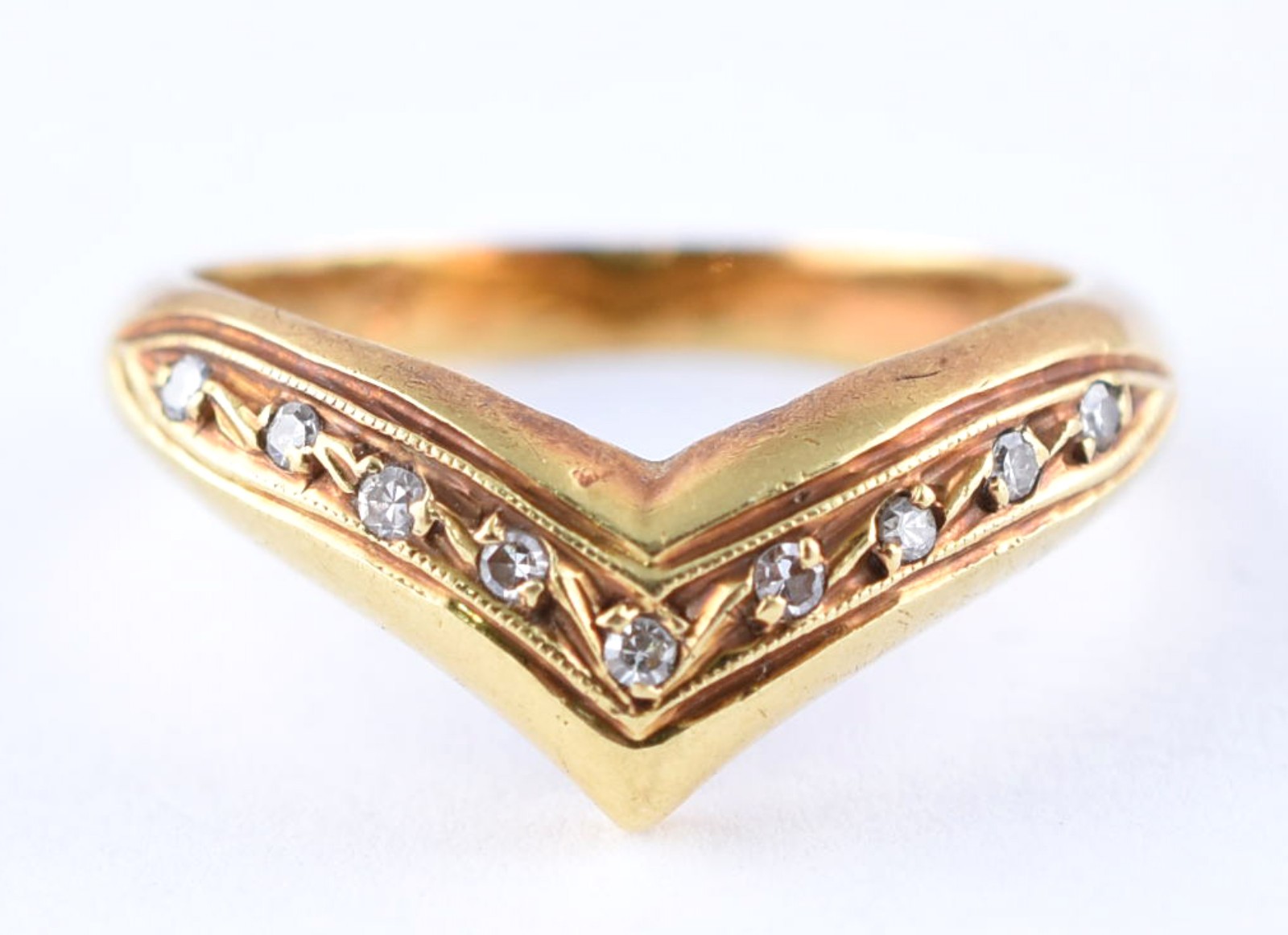 Anel de ouro 18 k cravejado de brilhantes, aro 17. (Por motivos de... - foto 1 de 4