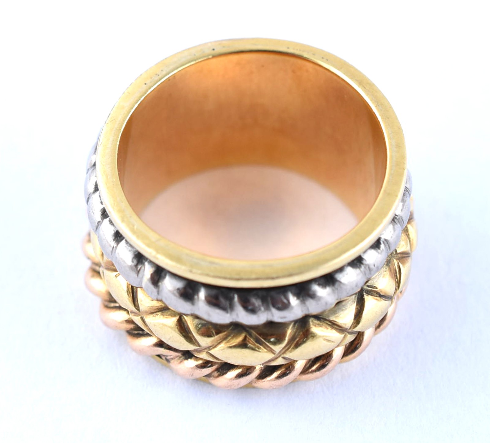 Anel de ouro 18 k com três aros trabalhados em tons diferentes de... - foto 3 de 3