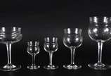 Baccarat (1764),  - Conjunto de taças de cristal frances lapidado composto de: 16 para champagne, 15 para vinho tinto, 15 para vinho branco e 14 para licor (2 com tamanho