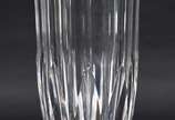 Baccarat (1764),  - Vaso de cristal frances lapidado,  pequenos bicados na parte inferior.  Marcas da cristallerie na base.