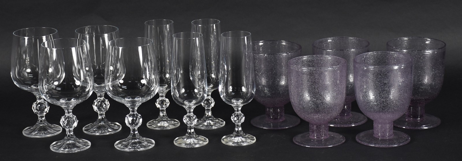 Diversas peças, sendo: 4 flutes e 4 taças de cristal para vinho tinto... - foto 1 de 4